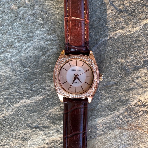 Rose gold Watch - Picture 2 of 2